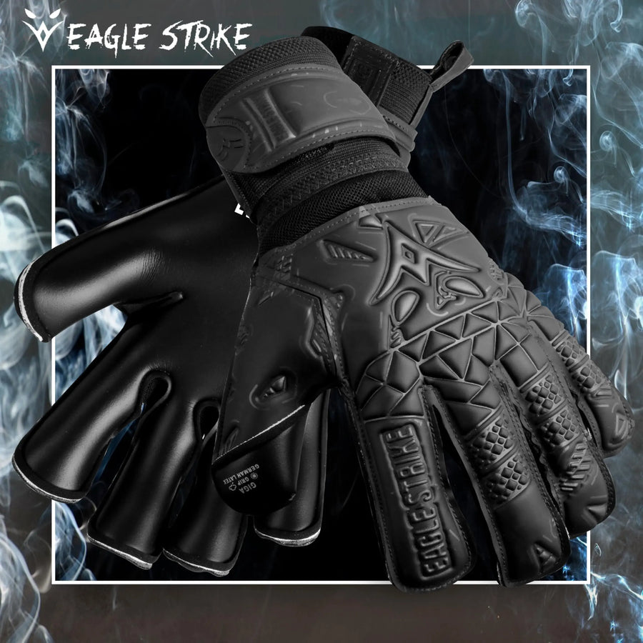 Eagle Strike Goalkeeper Gloves – 5 detachable finger save detail